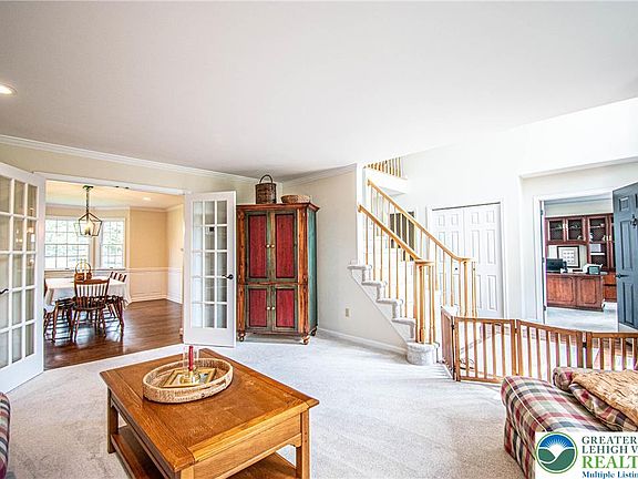4th image of 5101 Rosewood Dr