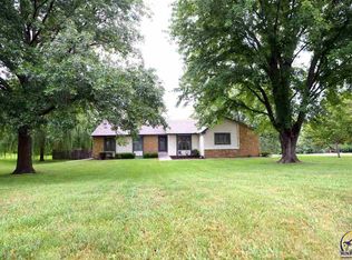 3805 SW Worwick Town Rd, Topeka, KS 66610