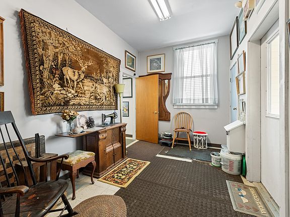 5th image of 34 Spring Street