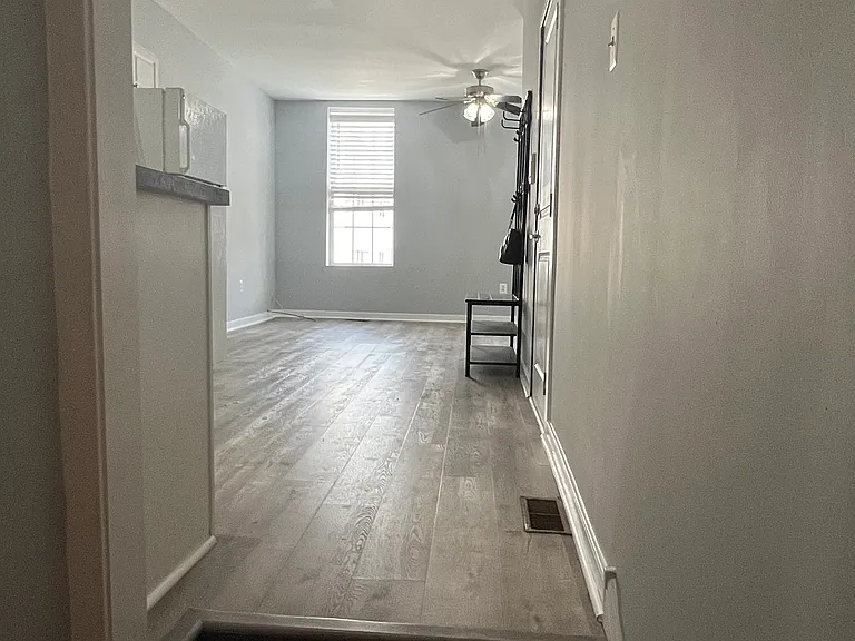 1323 N 15th St — Photo 24