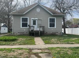 1021 E Main St, Washington, IA 52353