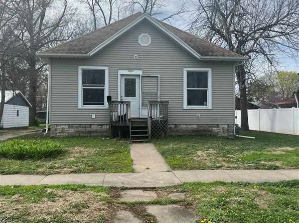 1021 E Main St, Washington, IA 52353
