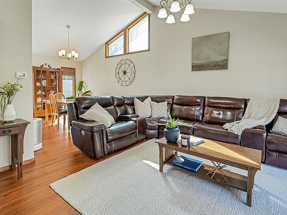 5th image of 204 Cherry Hill Road