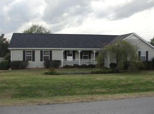704 Sugar Bend Dr, Columbia, TN 38401