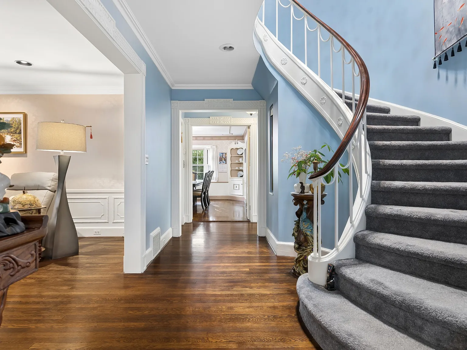 5 bed, 5000 sqft, $15,000 — Photo 3