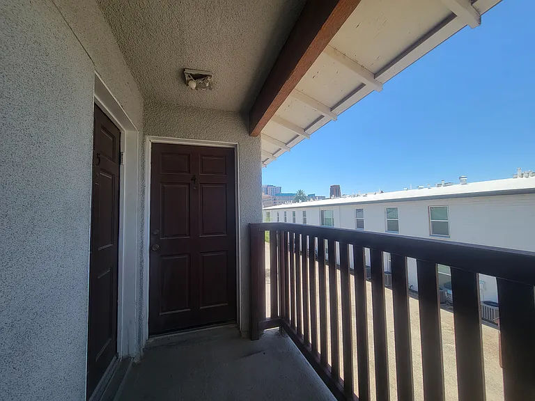 921 N 1st Ave #4 — Photo 6
