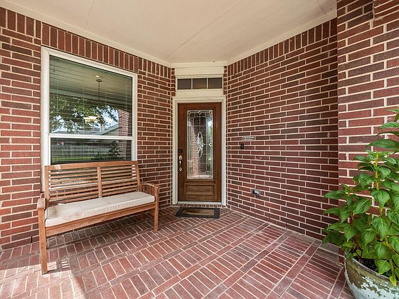 5th image of 4526 Countrypines Dr