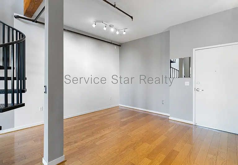1326 N Central Ave #211 — Photo 8
