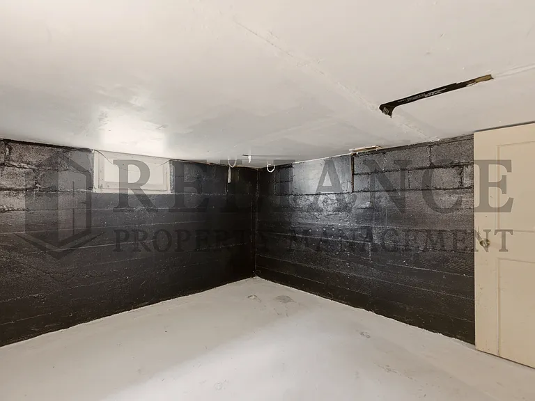1836 S Gold St — Photo 32