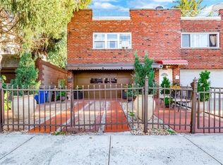 2872 Lamport Pl, Bronx, NY 10465