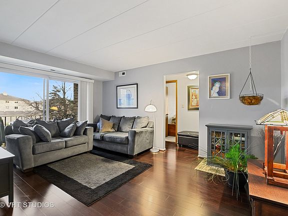 2nd image of 13935 Laramie Ave #212