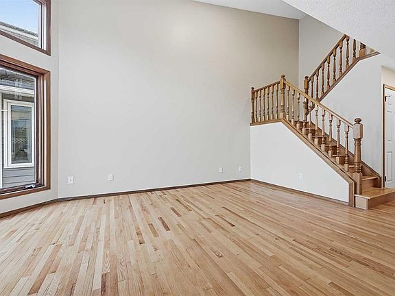 5th image of 207 SW Riverside Way SE