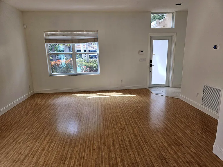 1105 Anchor Point — Photo 6
