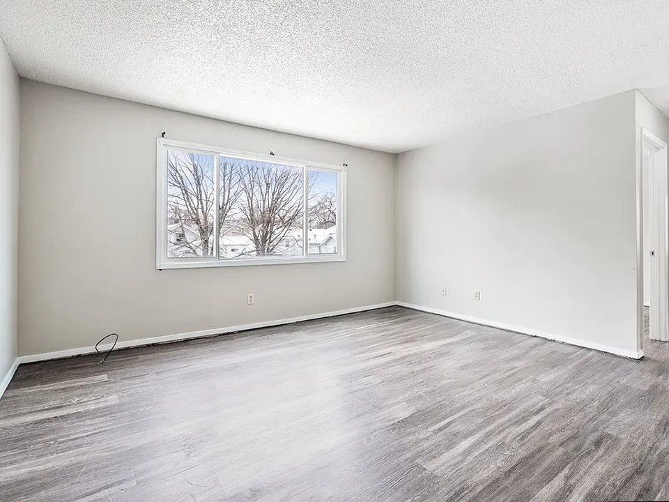 Leavitt Park Apartments
