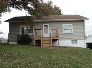 781 Herman Rd, Butler, PA 16002