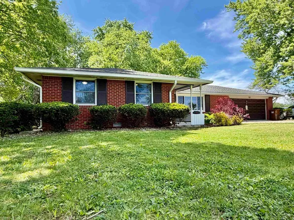 7889 S Ladoga Rd, Ladoga, IN 47954
