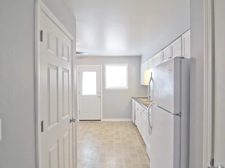 400 W Union St — Photo 28