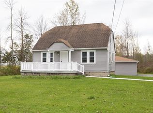 9125 Wolcott Rd, Clarence Center, NY 14032