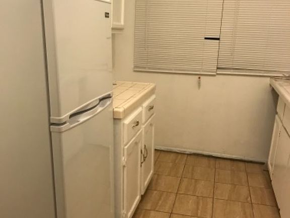 4th image of 4826 2nd Ave