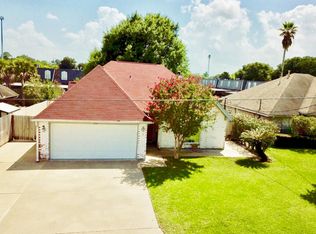 312 Shannon Ln, Nederland, TX 77627
