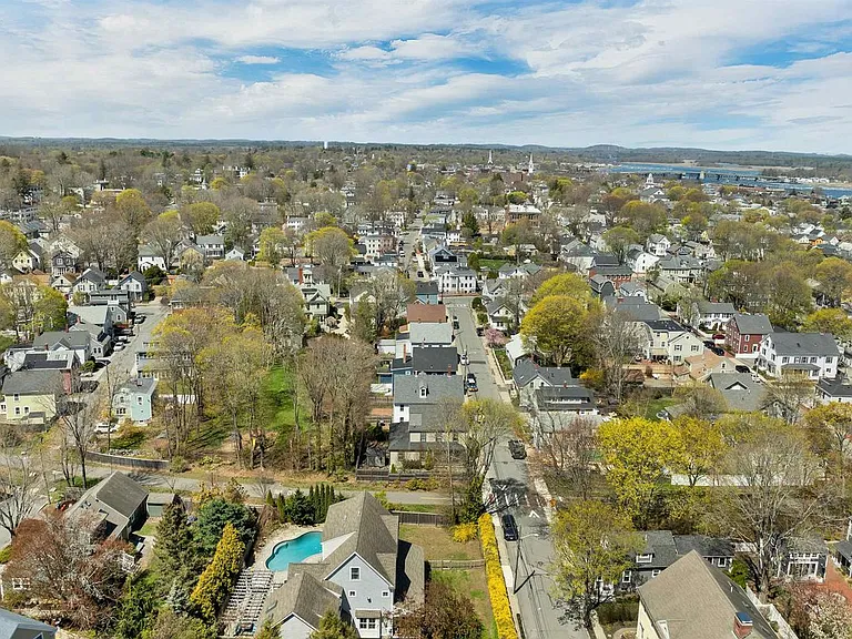 16 Chestnut St — Photo 31