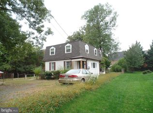 2207 Sandburg St, Dunn Loring, VA 22027