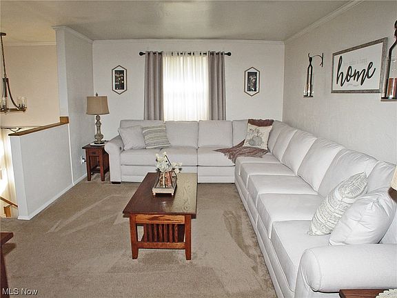 3rd image of 1024 Barone Dr