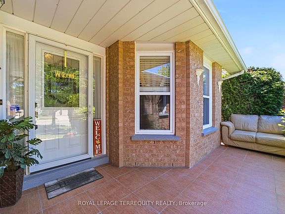 5th image of 1913 Rosebank Rd