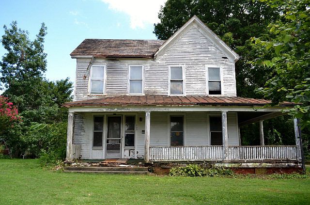 1st image of 206 S Franklin St