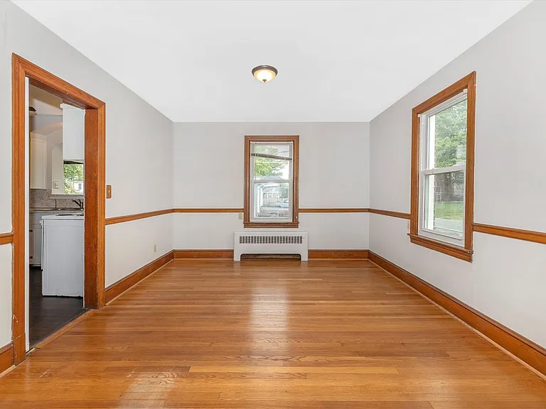 531 Lee Pl — Photo 10