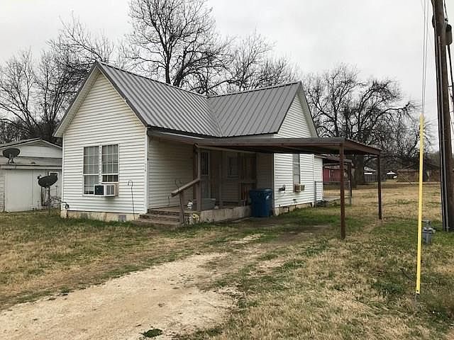 2nd image of 114 Rusk St