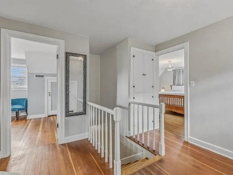 1527 Pacific Ter — Photo 19