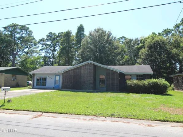 5718 Eastwood Dr, Moss Point, MS 39563