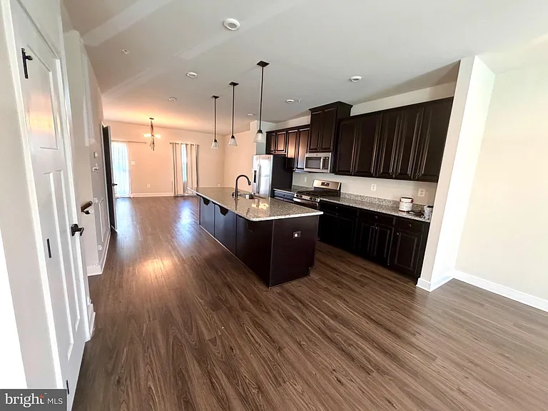 6029 Goshawk St — Photo 17