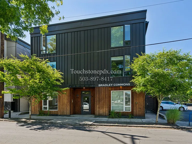424 NE Jessup St #4 — Photo 20