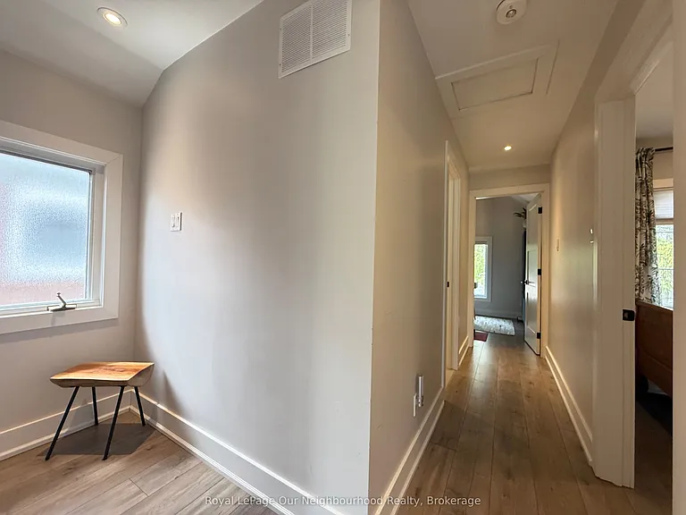 48 Albani St #UPPER — Photo 21