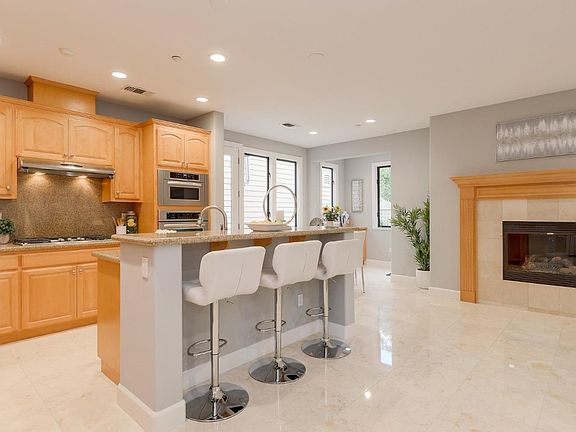 4th image of 425 Alder Ln