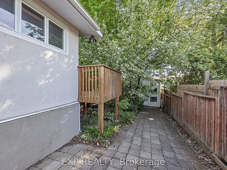 21 Southview Cres — Photo 35