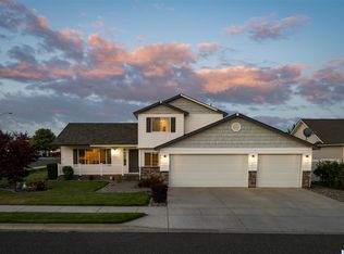 5411 Bakerloo Ln, Pasco, WA 99301