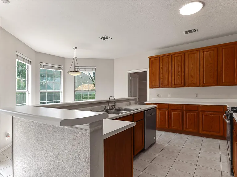 1204 Stepp Bnd — Photo 10