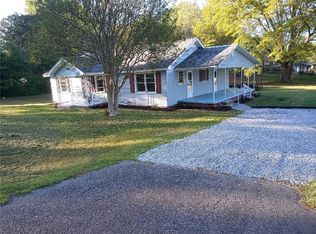 504 Trussell St, Honea Path, SC 29654
