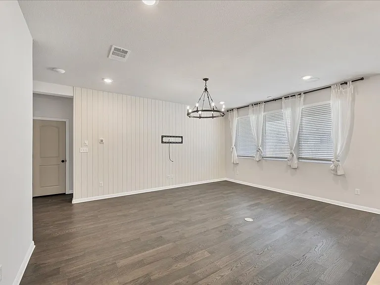 2605 Acoma Ln — Photo 29