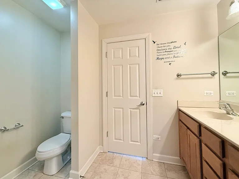 930 Case St — Photo 12