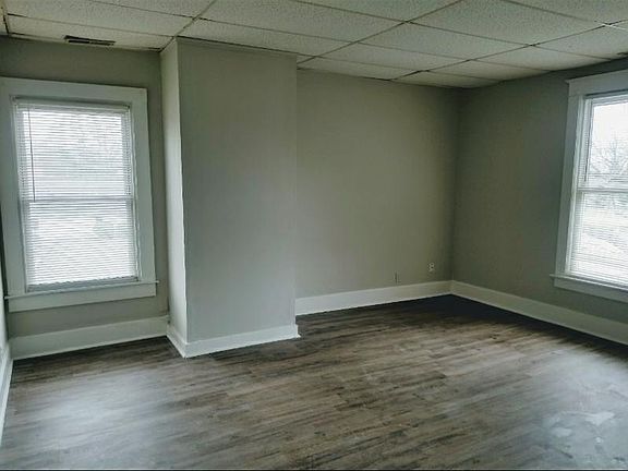 4th image of 601 E Chandler Ave #B