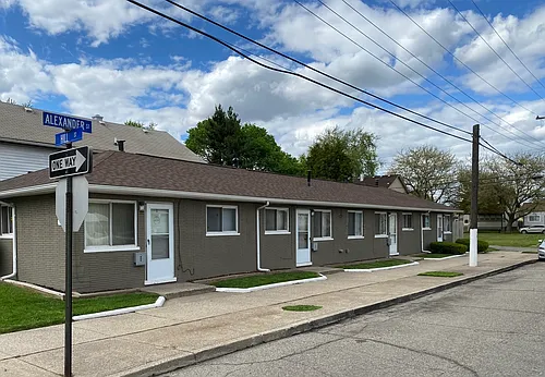 49 Hill St Photo 1