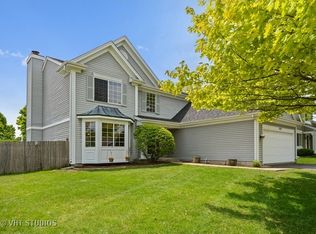 1312 Lone Oak Trl, Aurora, IL 60506