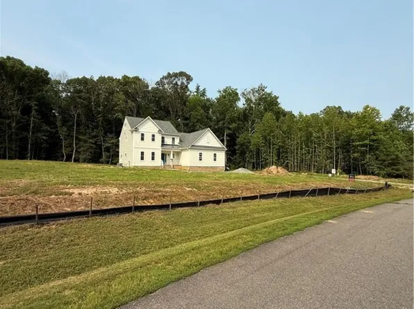 1044 Holly Stone Dr, Mechanicsville, VA 23111