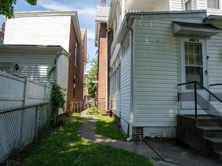 462 N Charlotte St #B — Photo 18