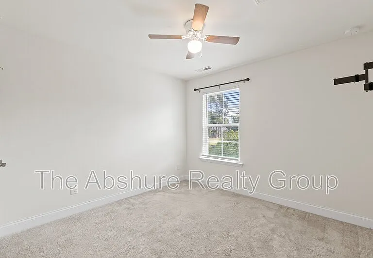 404 Avery Glenn Way — Photo 29