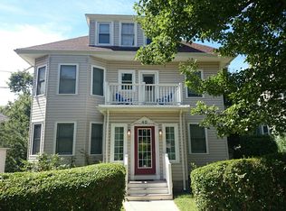 40 Manthorne Rd, West Roxbury, MA 02132